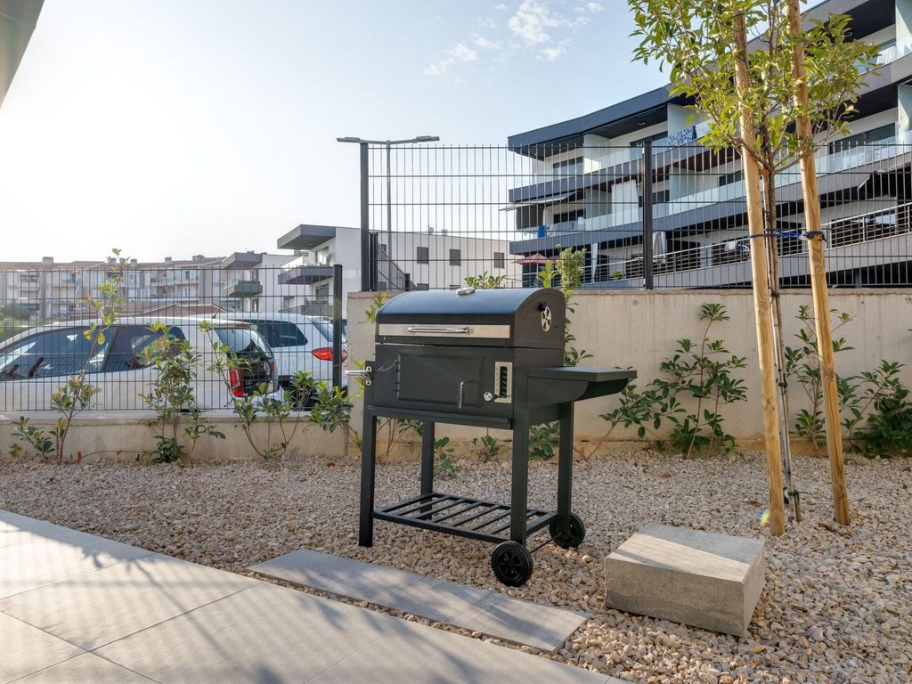 Neue moderne Villa "Smokva 1" mit Pool