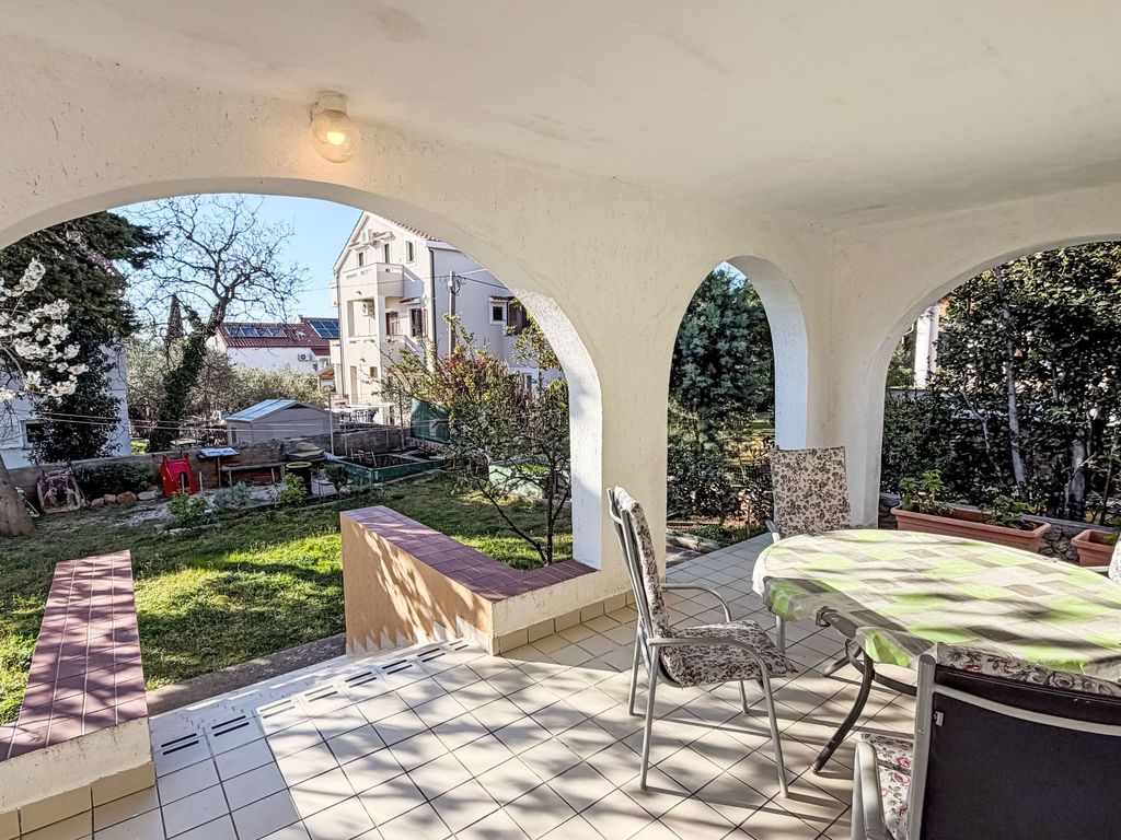 für 4 Personen ca. 75 m&sup2; in Punat, Adriaküs
