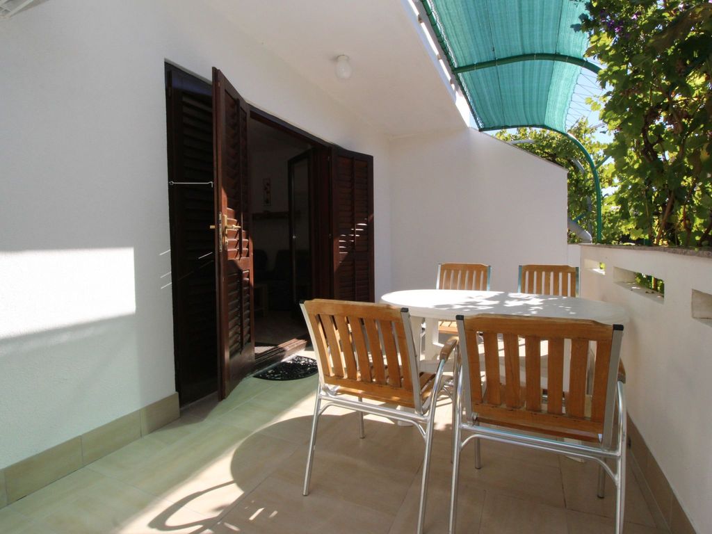 Charmante Wohnung in Baška mit Eigener Terrasse