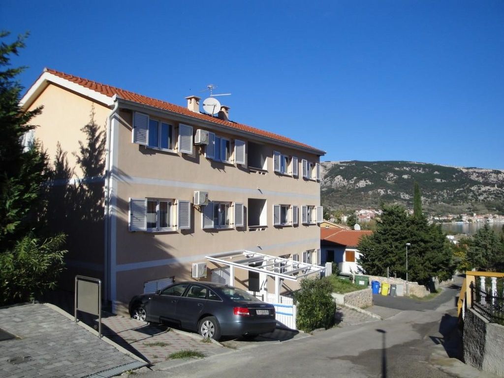 Wohnung in Baška mit Eigenem Balkon