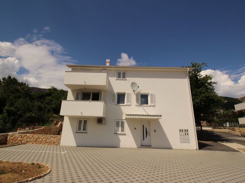 Appartement in Baška mit Eigener Terrasse