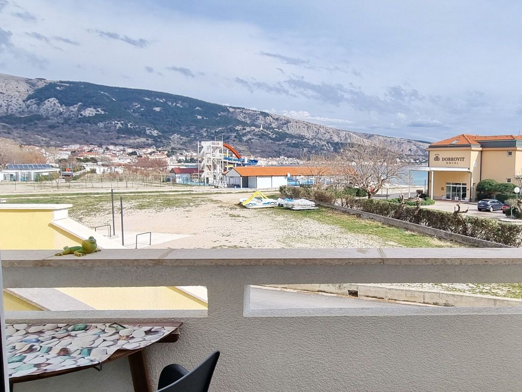 in Baska in der Nähe von Strand