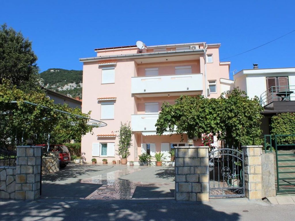 in Baška mit Eigenem Balkon
