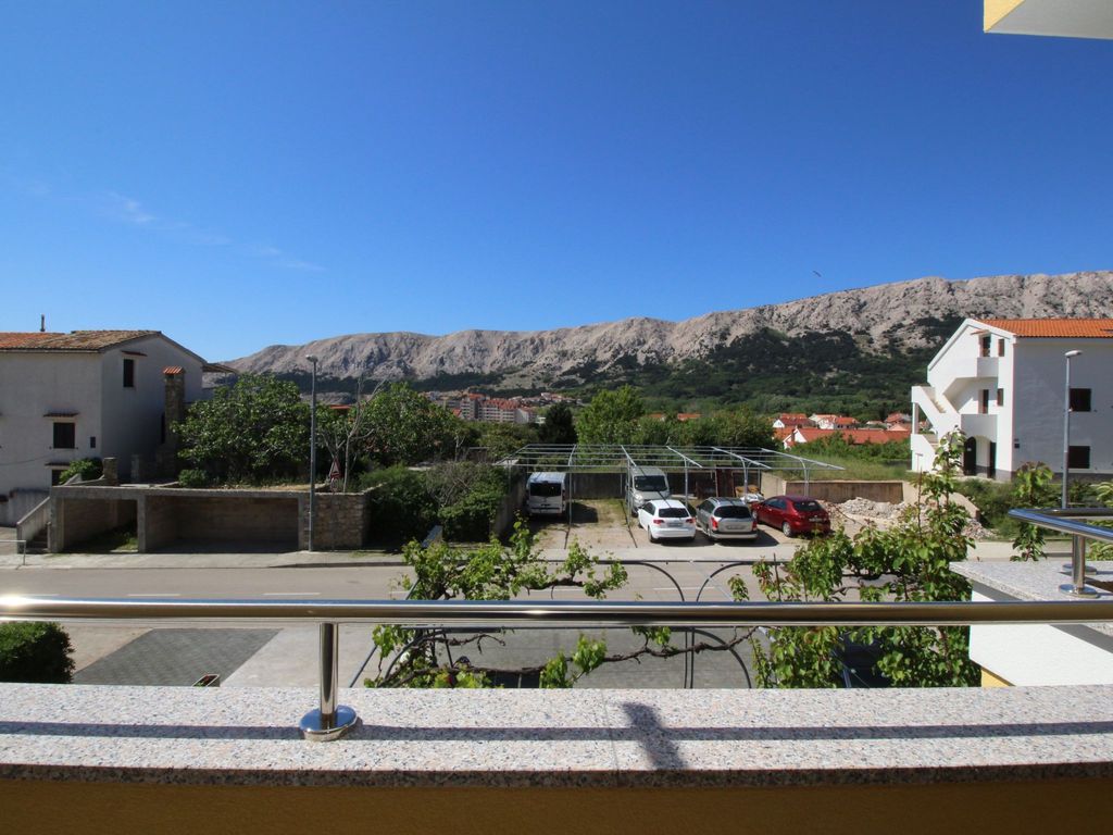 Gemütliches Appartement in Baška mit Eigenem Balkon