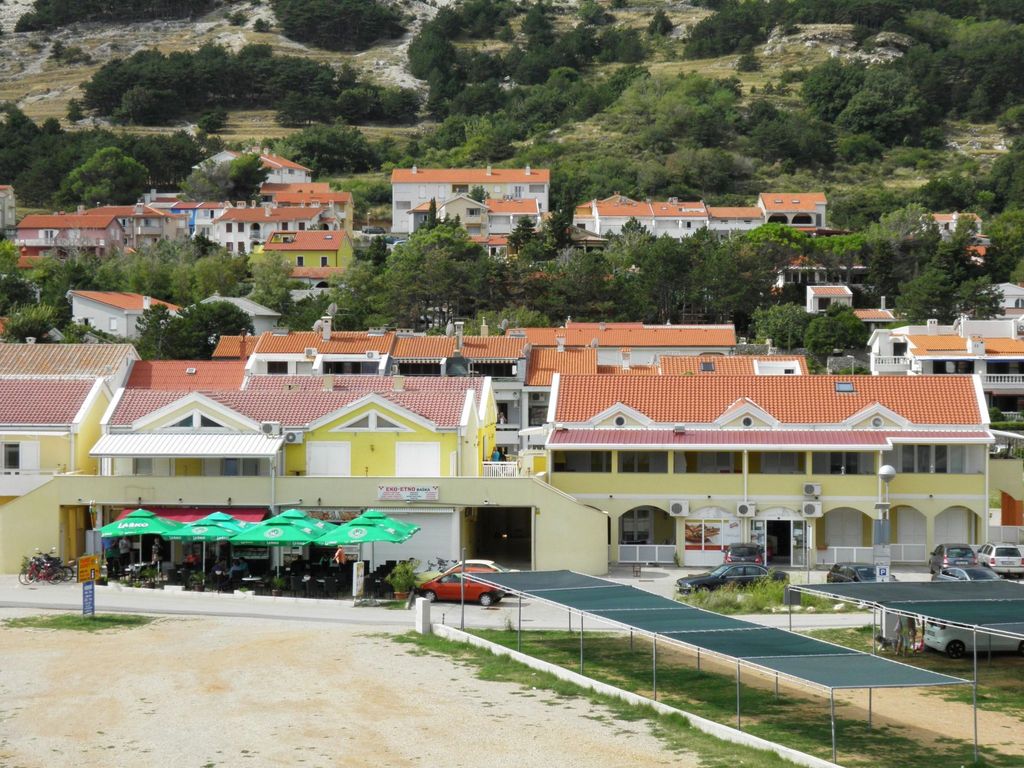 in Baška mit Eigenem Balkon