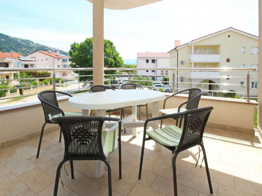 Appartement in Baška mit Terrasse