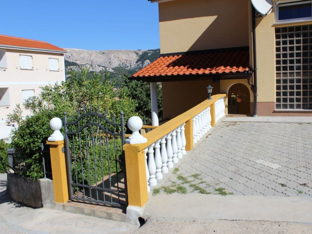 Wohnung in Baška mit Eigener Terrasse