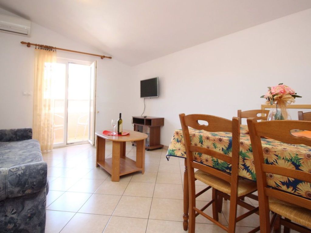 Charmantes Appartement in Baška mit Eigenem Balkon