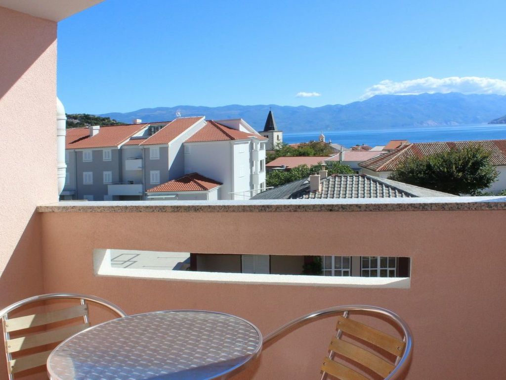 Charmantes Appartement in Baška mit Eigenem Balkon