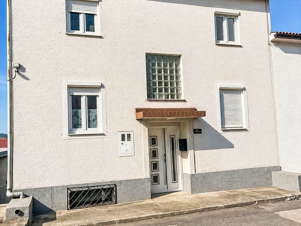 Gemütliche 2-Schlafzimmer-Wohnung mit Meerblick, Crikvenica