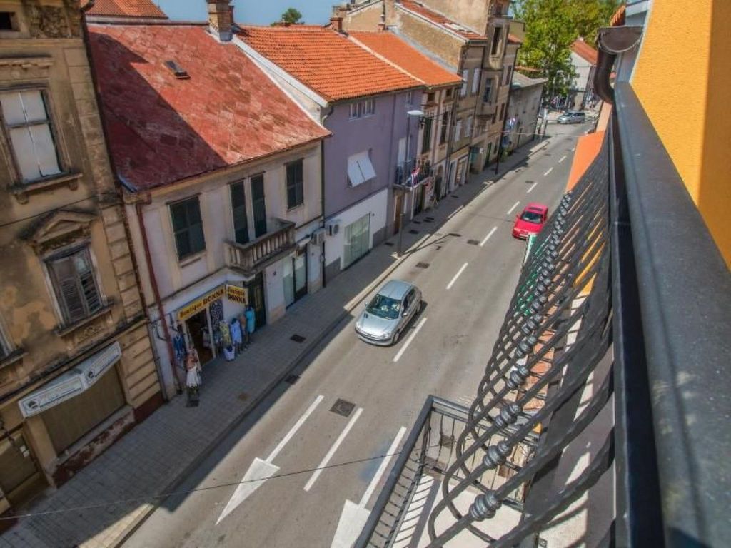Apartment Reša