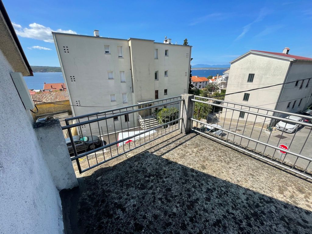 Gemütliches Appartement in Crikvenica mit Terrasse und Stadtblick und Nah am St