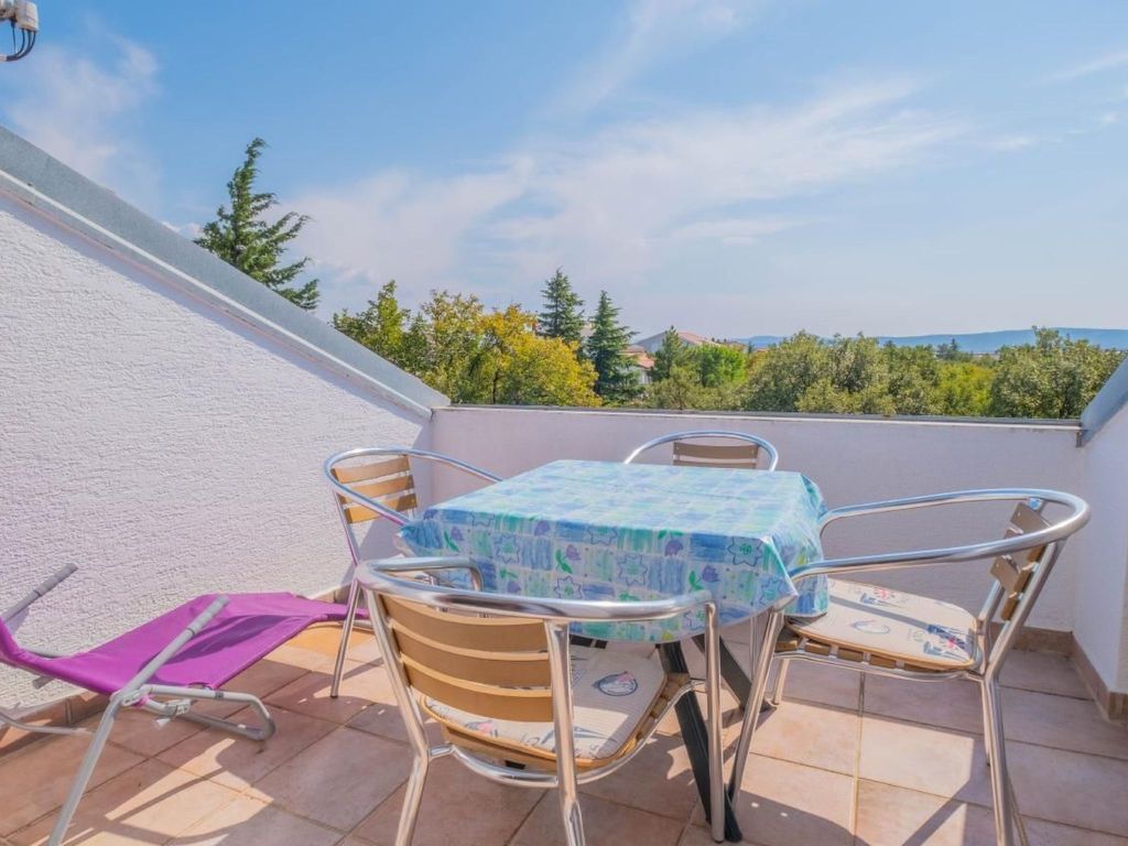 Appartement in Jadranovo mit Gemeinsamem Garten