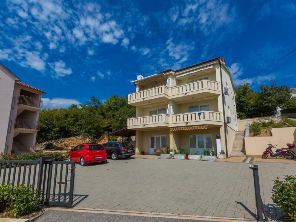 Apartment Josip