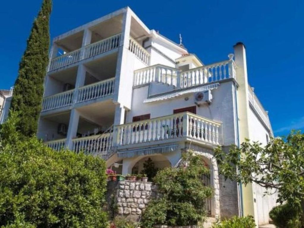Appartement in Dramalj mit Möbliertem Balkon