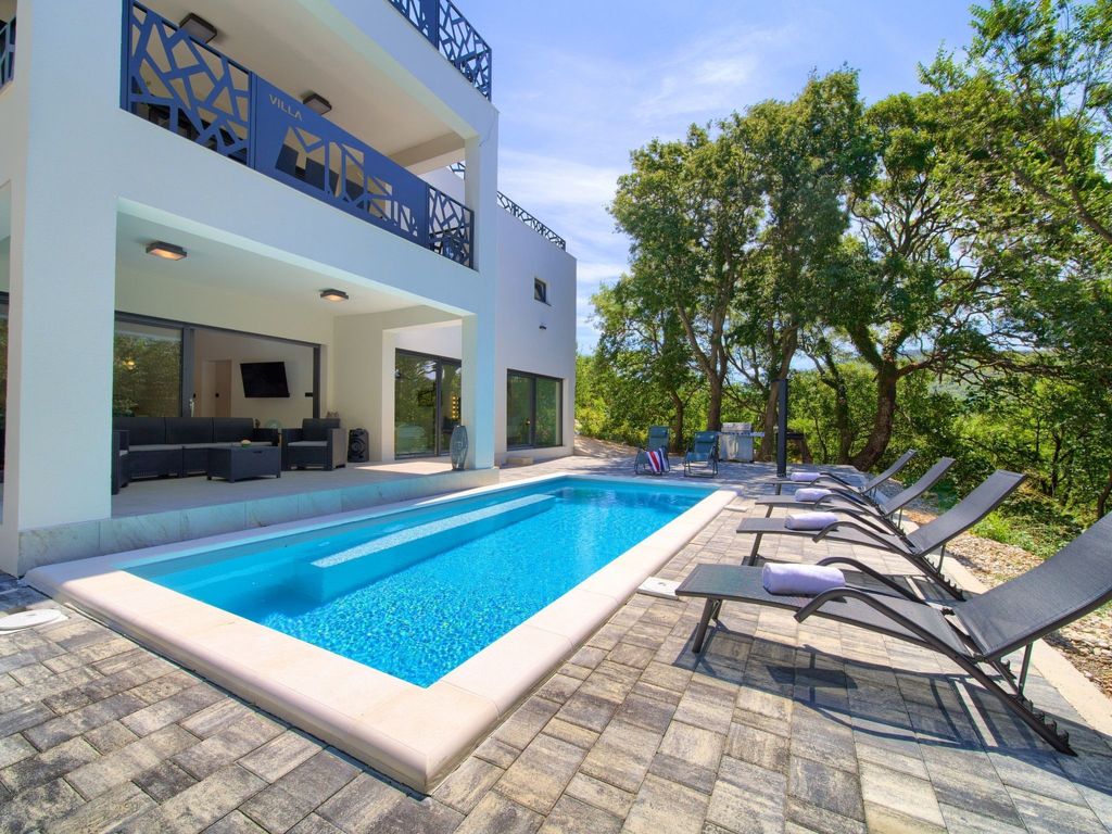 "Villa Modruna" mit privatem Pool
