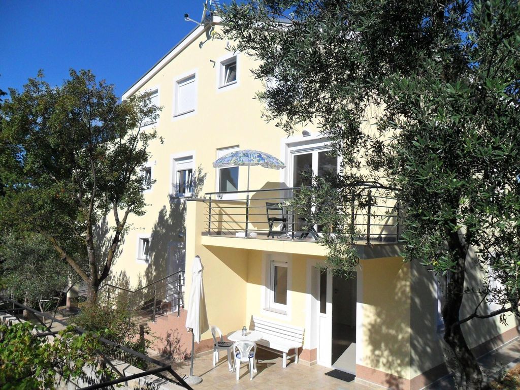 Aquamarine 2 mit Terrasse