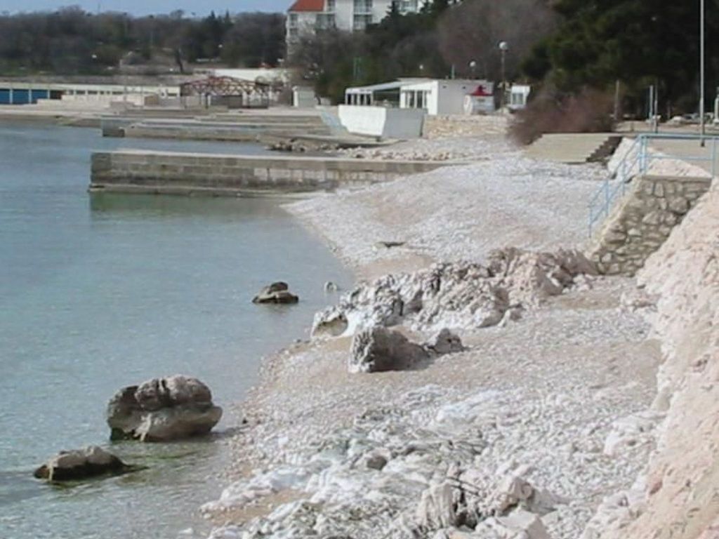 "Adriana" mit Blick auf das Wasser