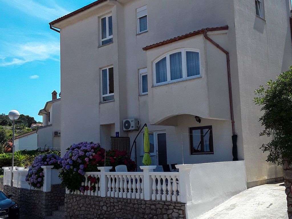 Studioapartment Meri 4