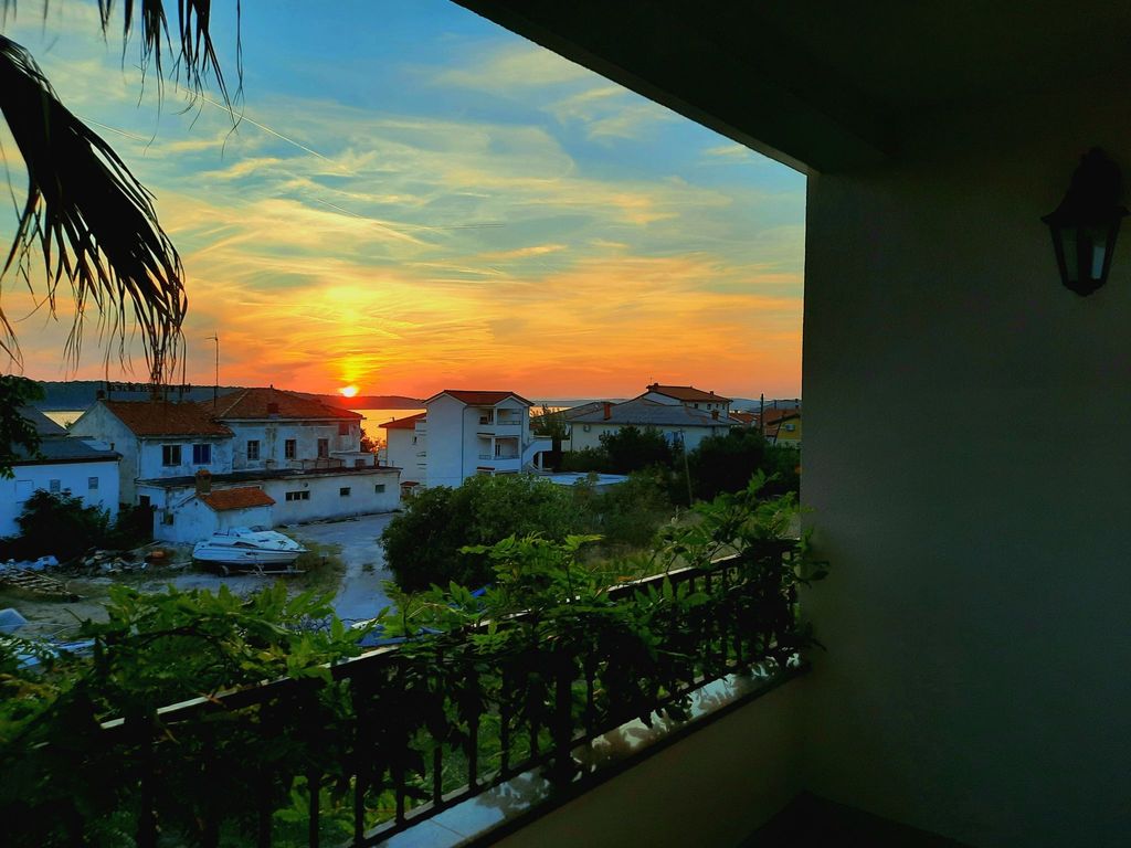 Appartement in Barbat mit Großer Terrasse