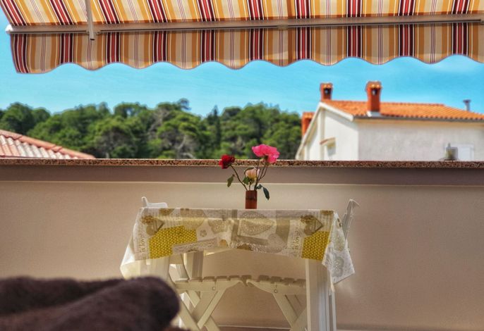 Appartement in Palit mit Privatem Balkon