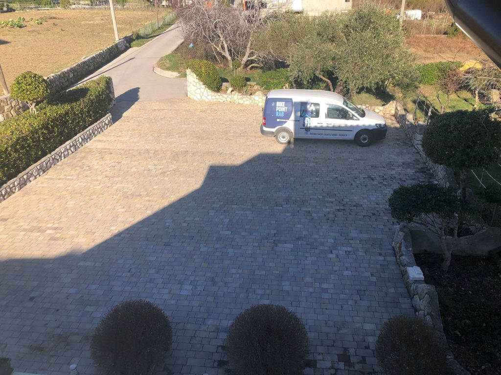 Erdgeschosswohnung mit Terrasse für sechs Person