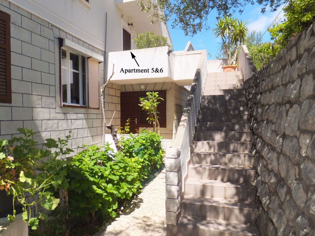 Appartement 6 - mit einer großen Terrasse