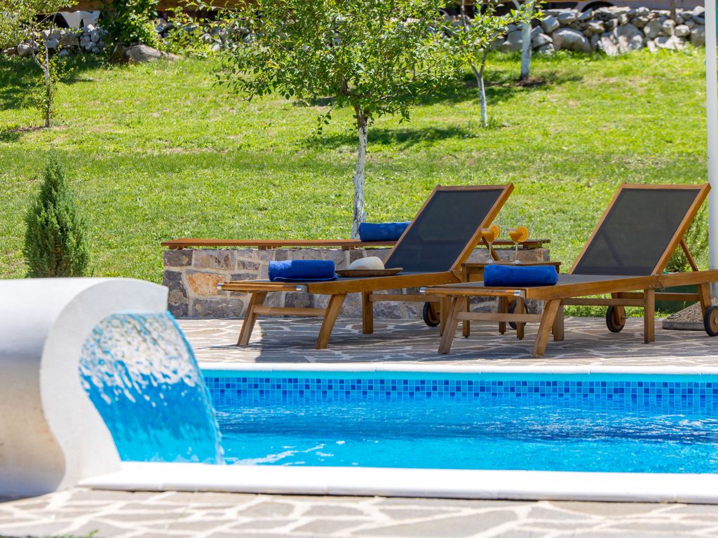 Relax Lika