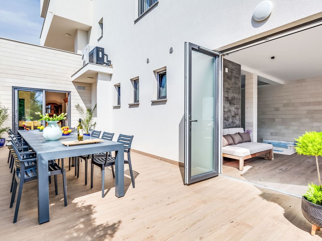 Luxury Villa Terra Maiorum