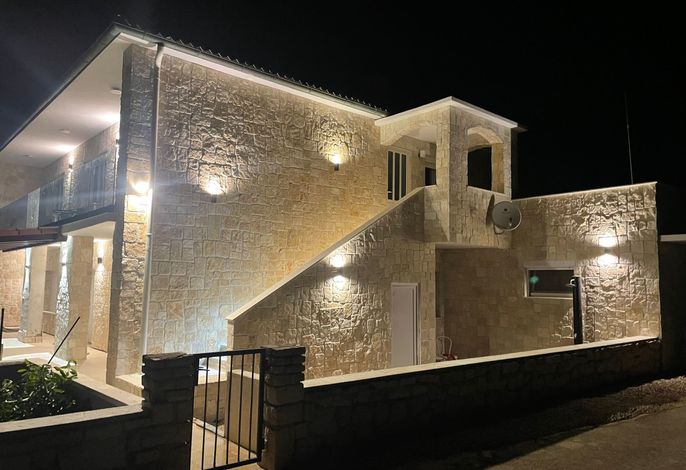 Stonehouse-Pag