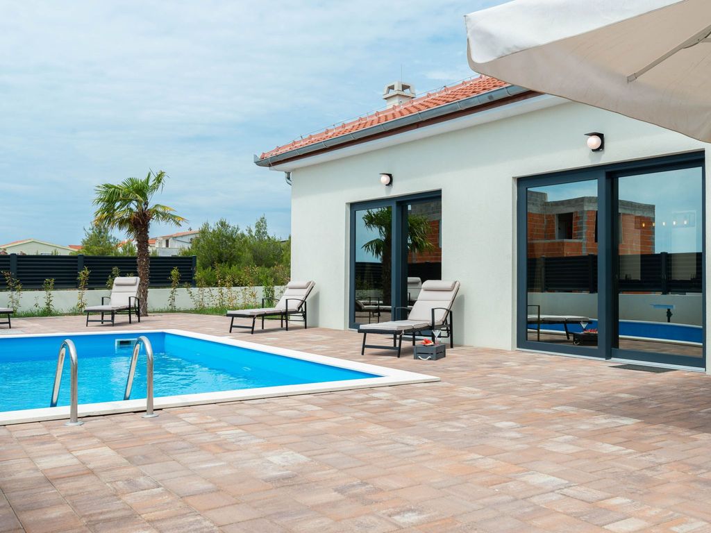 Villa Vrsi 02 mit beheiztem Pool - Agentur TA Leut