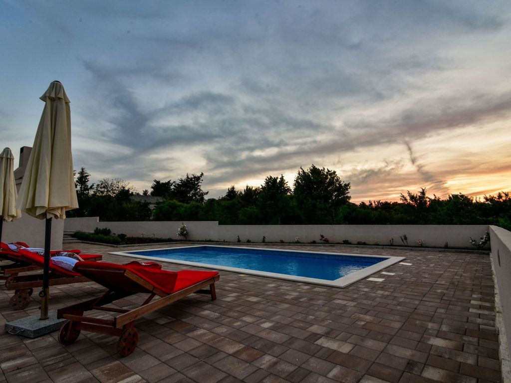 Villa Maslina mit privatem Pool in ruhiger Lage