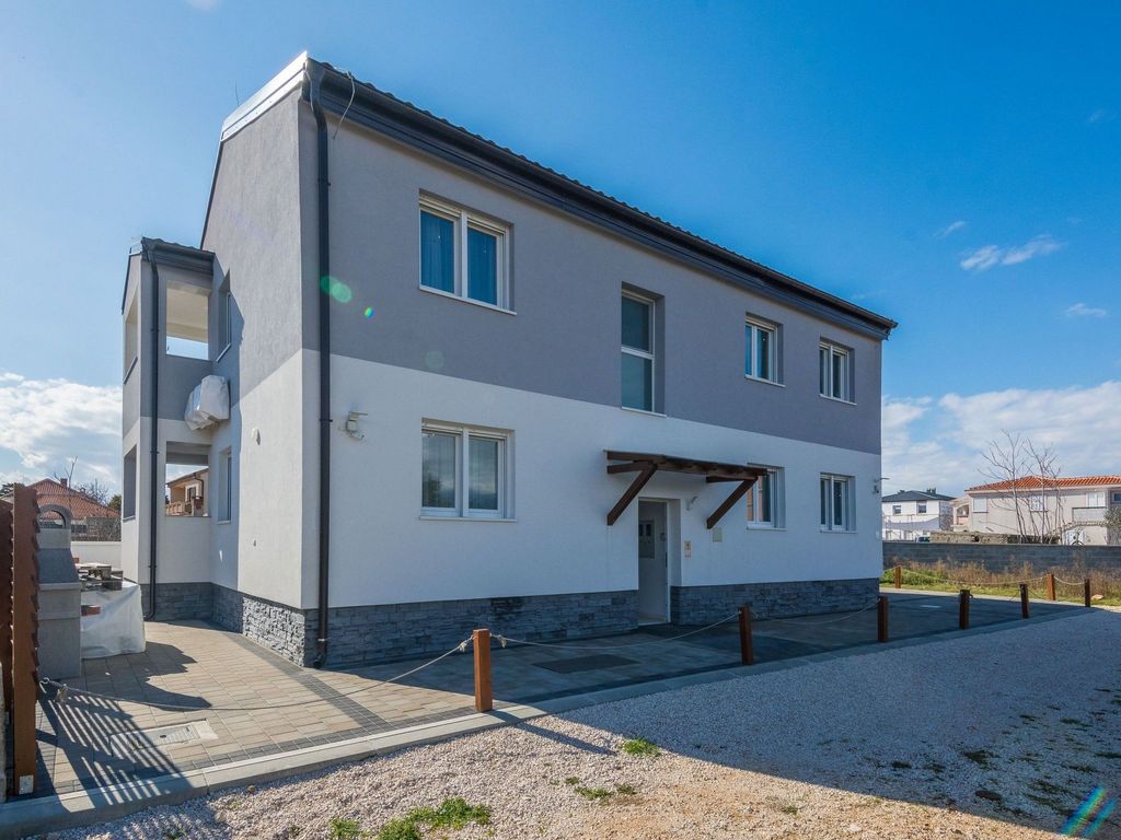 Apartment Pejakovic 3