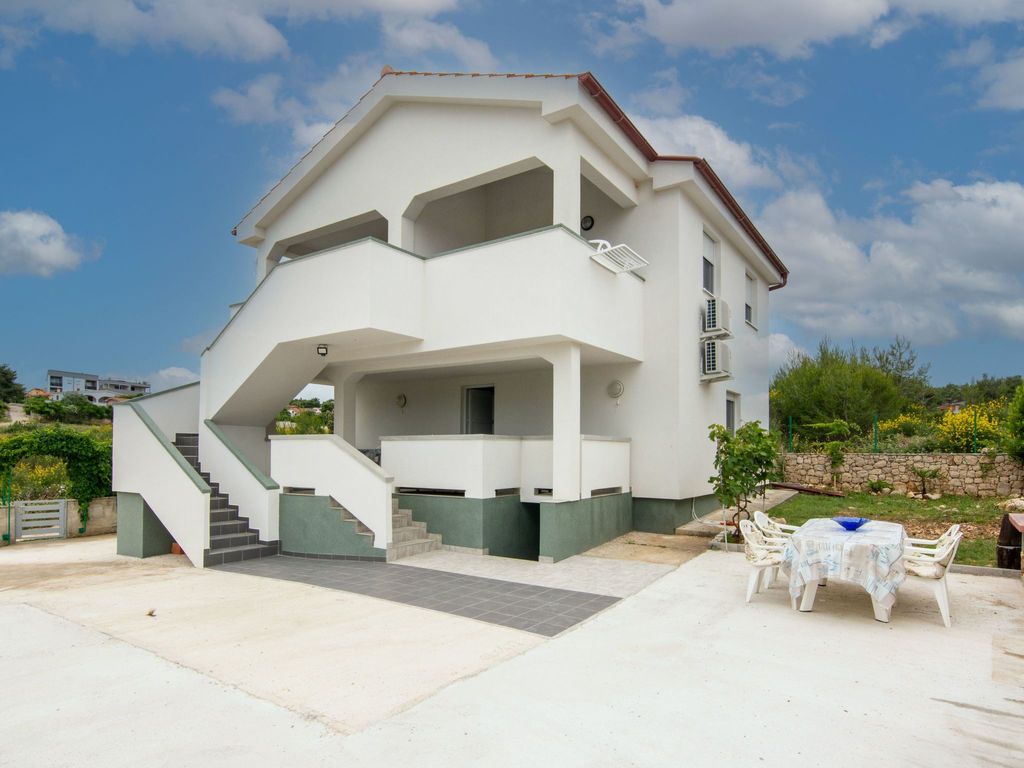 Apartment Cupic 2