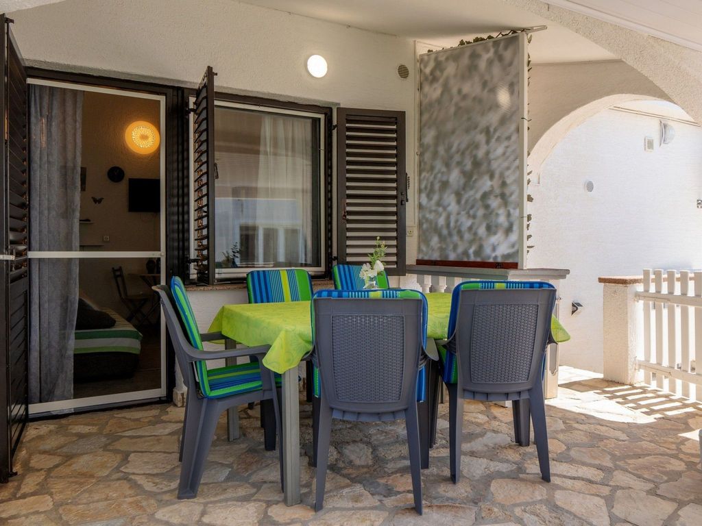 Apartment Santek 2