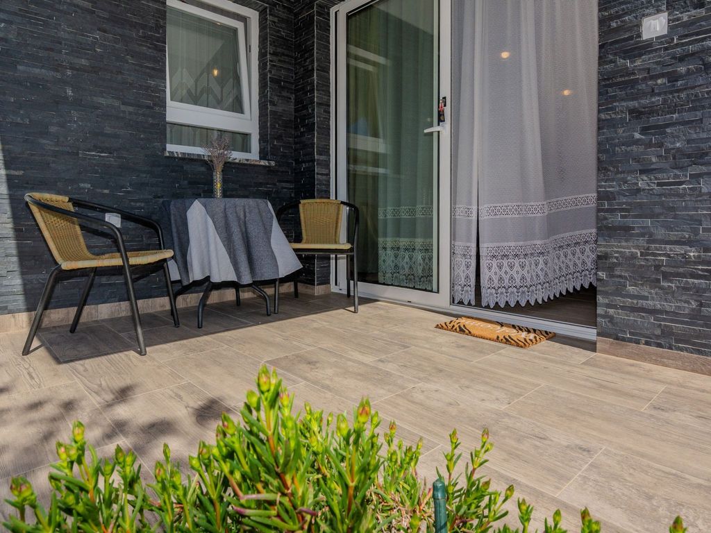 Apartment Mutak