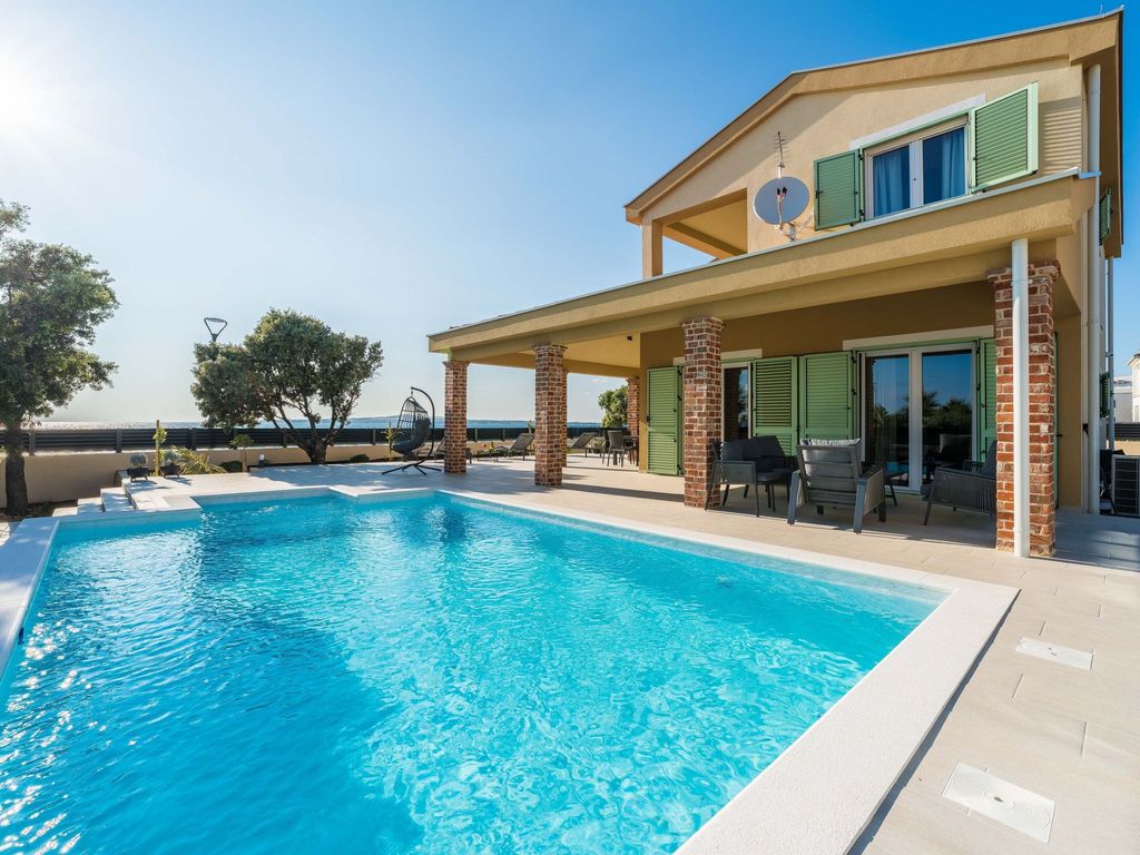 Luxuriöse Villa direkt am Meer - Agentur TA Leut