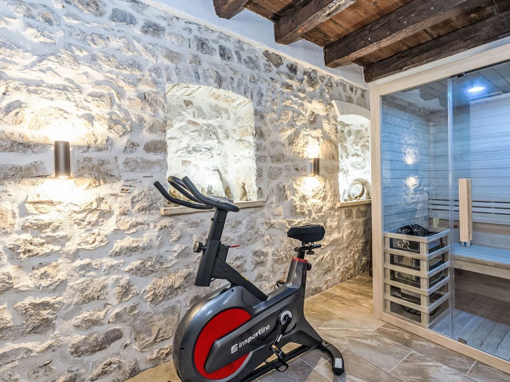 Heritage Stone House -T.A Leut Agency