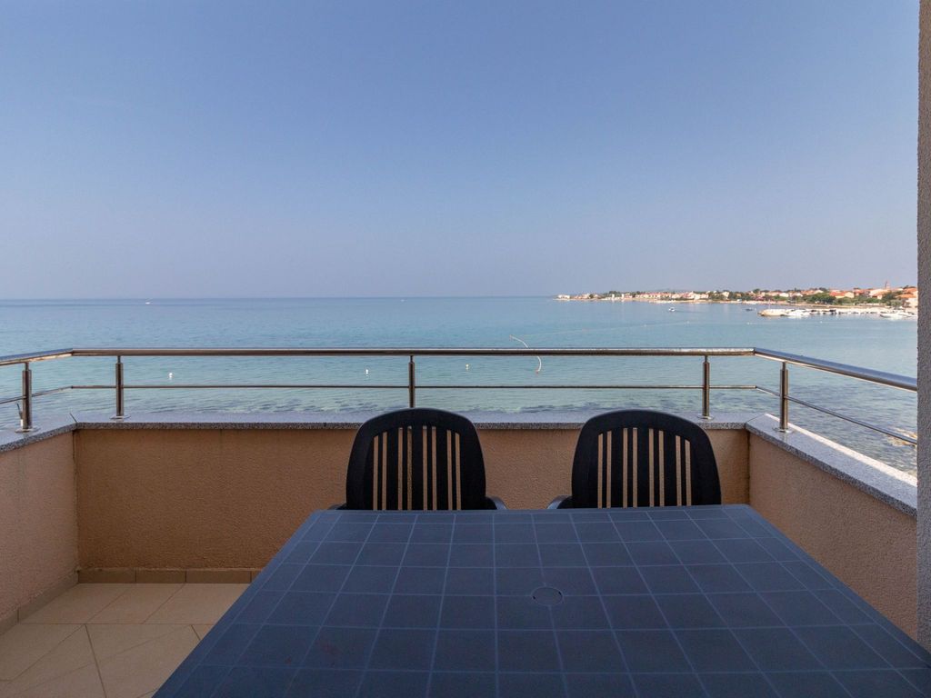 NEW Beachfront Wohnung mit Meerblick - TA Leut