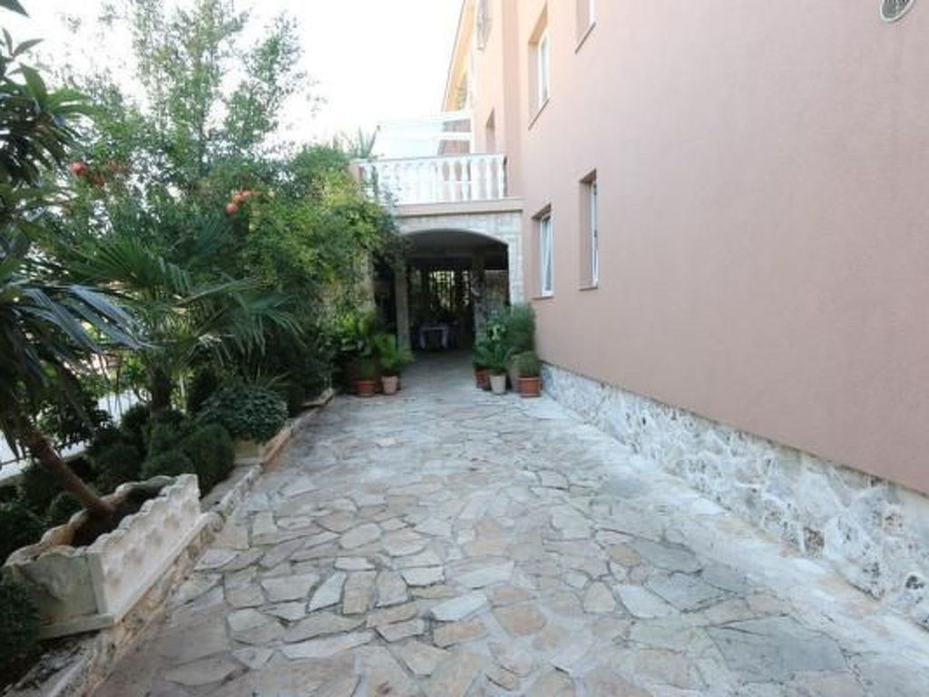 mit privater Terrasse