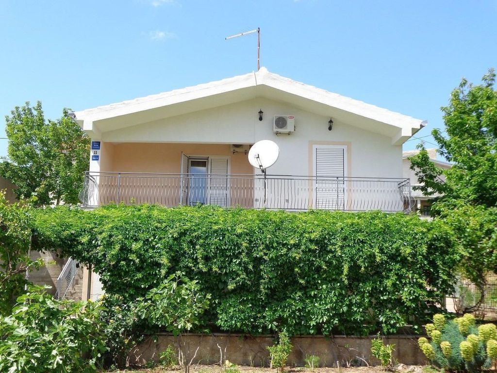 Ferienapartment mit Balkon für fünf Personen