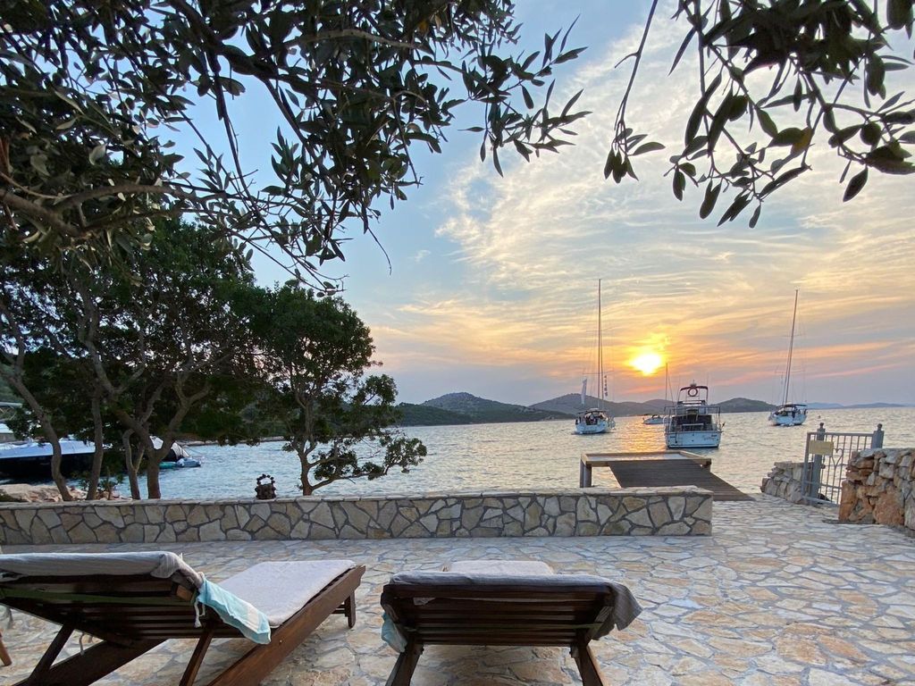 Strandhaus Danica - Ferienanlage Bain, Žut - Kornati