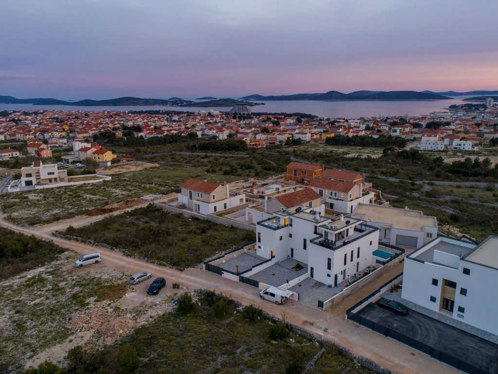 Villa Vodice Sky für 8 Gäste