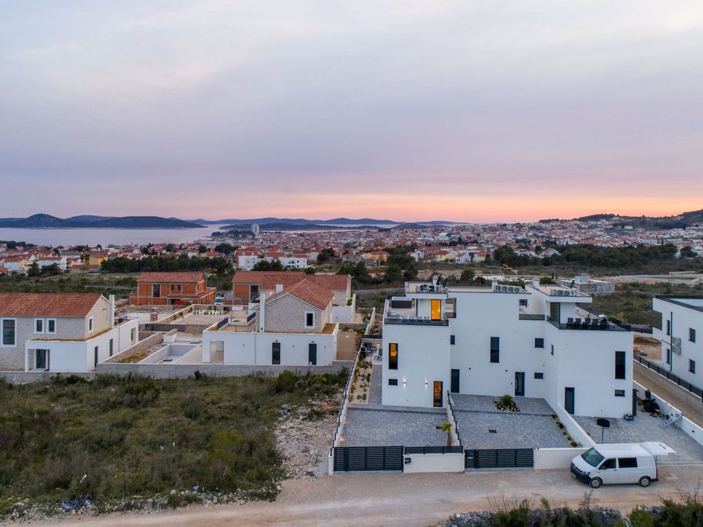 Villa Vodice Sky für 8 Gäste