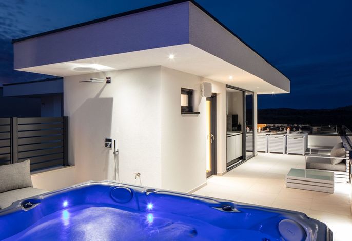 Villa Vodice Sky für 8 Gäste