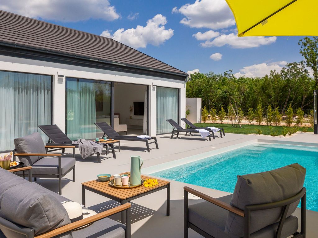 Villa Le in Oklaj
