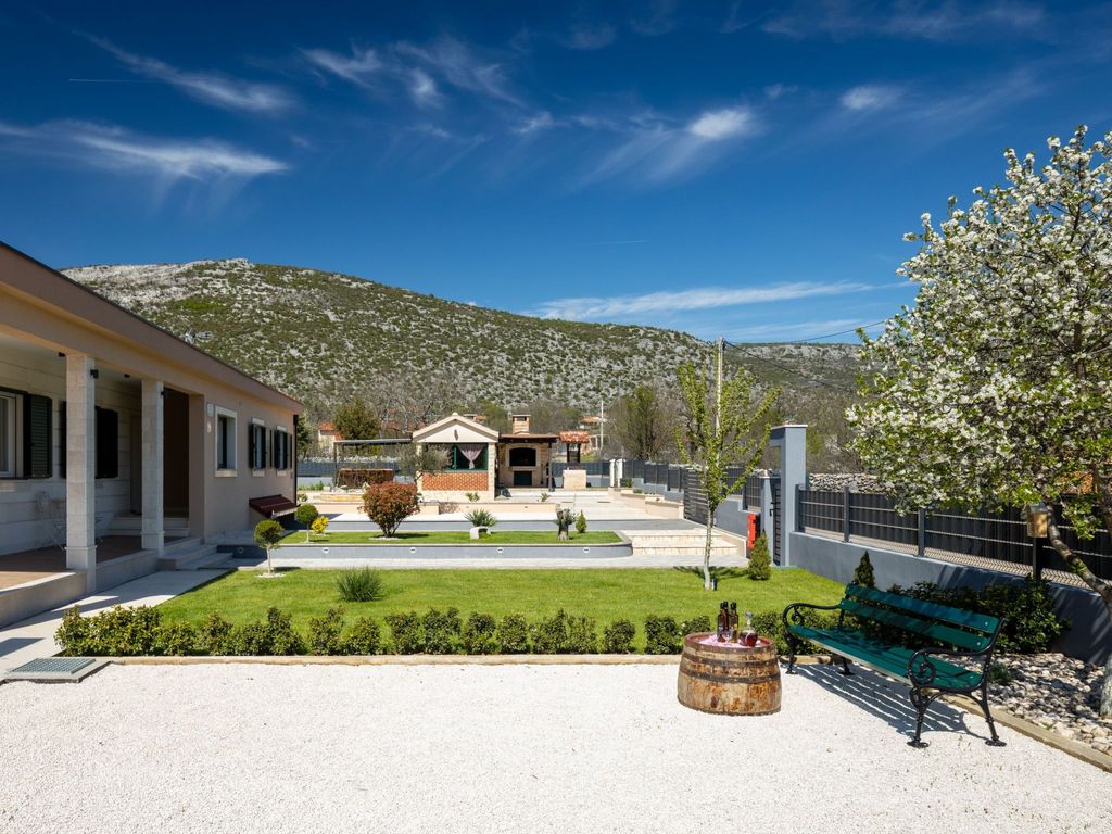 Villa Big Garden für 7 Personen und 1 Kind