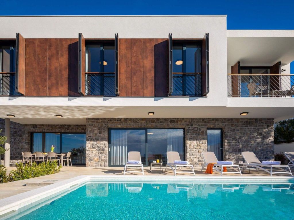 Villa Mattina für 10 Personen in Priosten