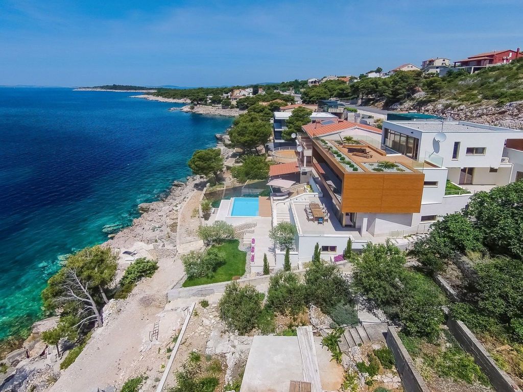 Villa Stylish