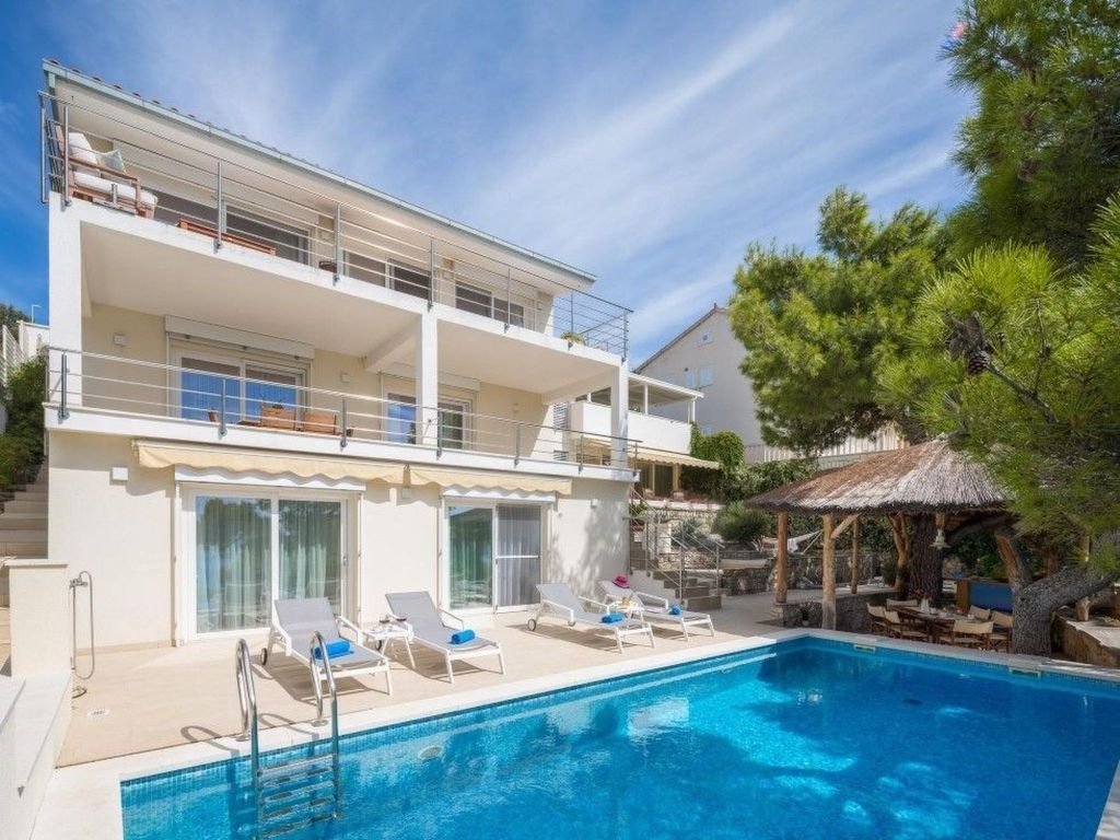 Villa Lara